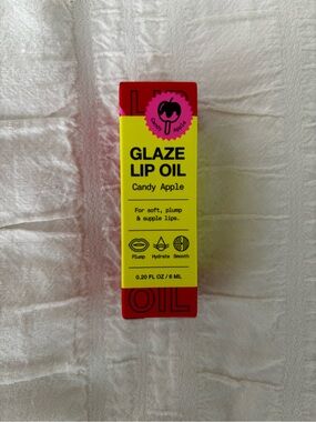 InnBeauty Glaze Lip Oil - Candy Apple Red